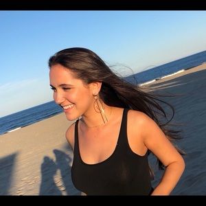 Meet your Posher, Kira